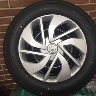 ホンダ フリード＋ タイヤ・ホイールセット 185/65R15 新車外し