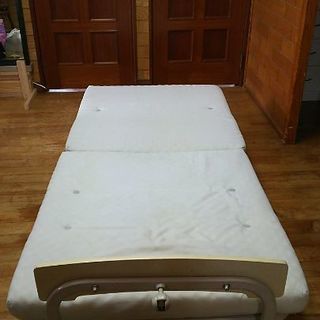 折りたたみベッドの画像