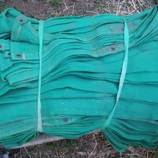 メッシュネット　解体　工事　ペンキ塗装　フェンスがわり　目隠し　足場　ネット　鳥獣害防止　　180センチ×480センチ　の画像