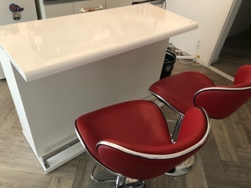 カウンターテーブルと椅子のセット