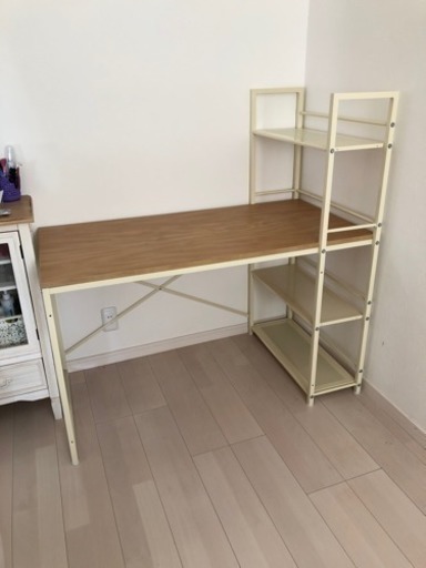ラック付きの机←決まりました