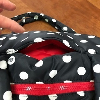 コロンとかわいい水玉バック ポケットがたくさん付いていて便利ですの画像