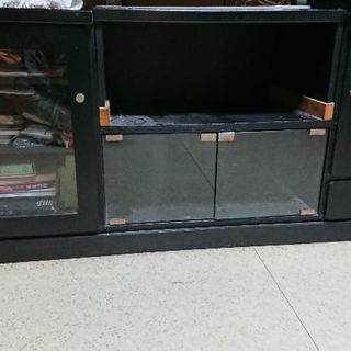 テレビ台差し上げます。