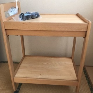 【あげます】ライスチェスト・小さい食器棚・台の画像