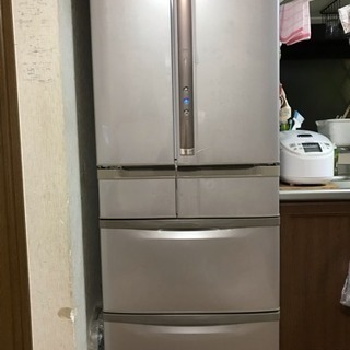 日立の冷蔵庫540リットル  中古 差し上げます   お話し中