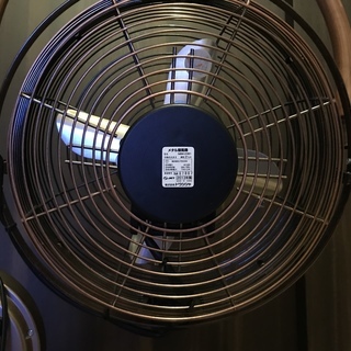 扇風機・メタル・3段独立・美品・インテリア性高の画像