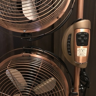 扇風機・メタル・3段独立・美品・インテリア性高の画像