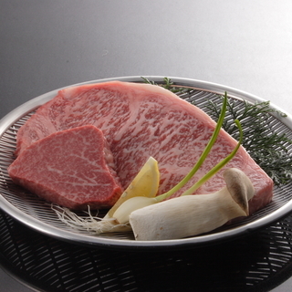 【月給20万以上可！】焼肉・鉄板焼のお店でのホール業務　交通費支給　無料のまかない有！　の画像