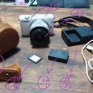 カメラ中古(Canon EOS M10)+その他付属品の画像