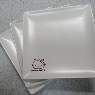 マイメロディ・ハローキティのお皿とボウルの画像