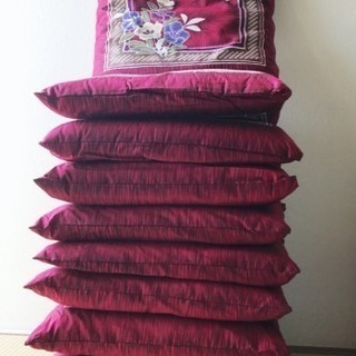 【値下げ】新品座布団10枚の画像