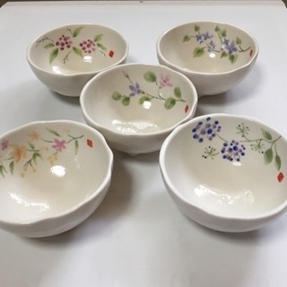 【未使用】市田ひろみ 草木庵 小鉢５個セット 箱入りの画像