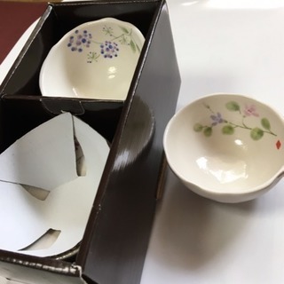 【未使用】市田ひろみ 草木庵 小鉢５個セット 箱入りの画像