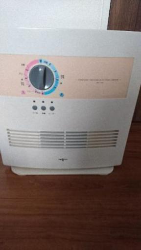 セラミックヒーター機能付き ふとん乾燥機 FKC-700