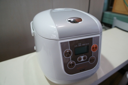 RC0403 中古　炊飯器　シー・シー・ピー　BK-R60-WH 2018年製