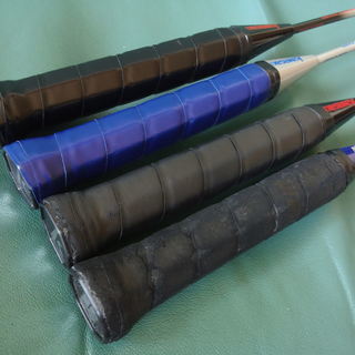 バドミントンラケット★プリンス１本・カワサキ３本 専用カーバー３個 専用ケース１個の画像