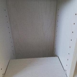 収納棚　シンプルで使いやすい白！の画像