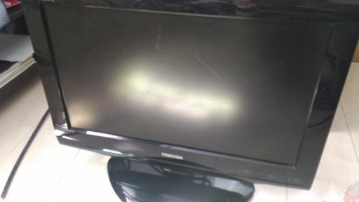 TOSHIBA　19型液晶テレビ（2011年製）