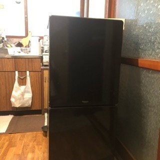 冷蔵庫 (110L 黒) 無料で差し上げます‼️