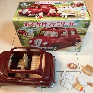 シルバニアファミリー《おでかけファミリーカー》の画像