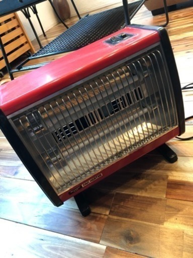 レトロな電気ストーブ