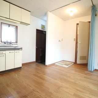 流山市加五丁目【流山ライフマンション201】流山駅まで徒歩１０分！敷金礼金無し！フリーレント1ヶ月！ペット可！ − 千葉県