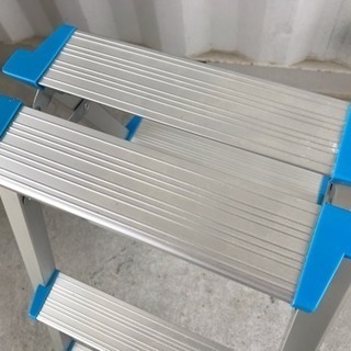 美品！アルミ製脚立◇軽作業用 PFC-79B◇3尺 折りたたみ◇ピカコーポレーションの画像