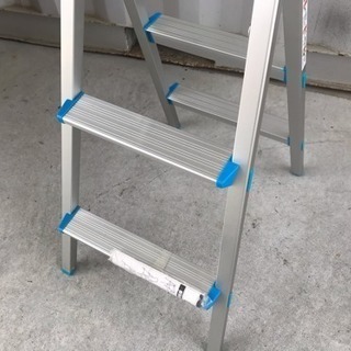 美品！アルミ製脚立◇軽作業用 PFC-79B◇3尺 折りたたみ◇ピカコーポレーションの画像