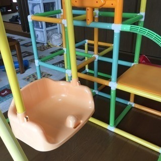 ジャングルジム すべり台 ぶらんこの画像