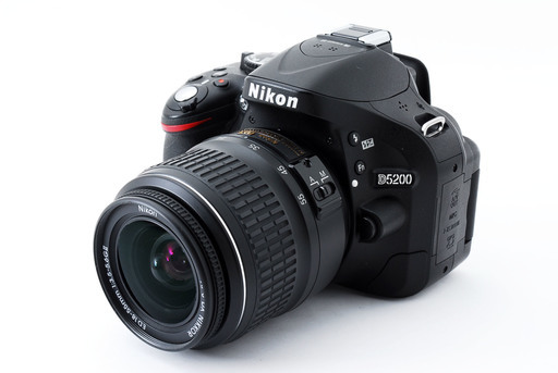 Nikon D5200 レンズキット ブラック★極上美品★新品SDカード、ストラップ付き！