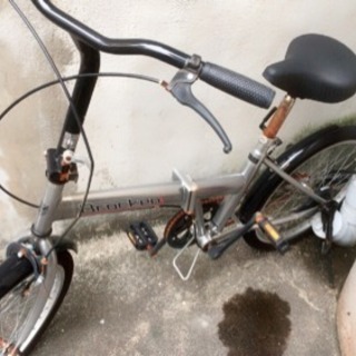 折りたたみ自転車の画像