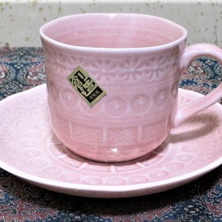 新品未使用　色変わり　コーヒーカップセット　5客　秀陶窯　陽刻印花文　コーヒーカップ　カップ＆ソーサ　工芸品　美術品　陶器　引き取り可能な方のみの画像