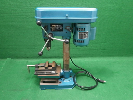 ☆中古品 東芝（TOSHIBA）卓上ドリル DPE-13B 鉄工13㎜ 木工24㎜ バイス付き 100V / 卓上ボール盤☆