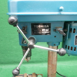 ☆中古品 東芝（TOSHIBA）卓上ドリル DPE-13B 鉄工13㎜ 木工24㎜ バイス