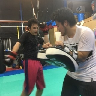 大和高田市 ダイエットキックボクシング 総合格闘技 筋トレ パー...