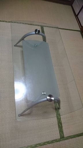 ガラステーブル