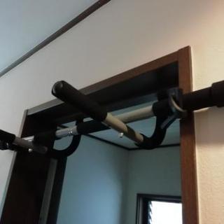 懸垂バー    ぶら下がり トレーニング器具の画像