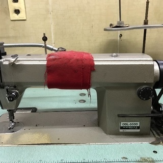 工業用ミシンの画像