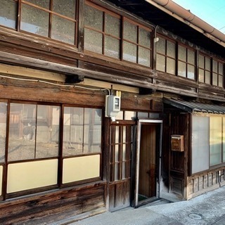 5年借りたら家と蔵がもらえる！中山道宿場町にある古民家と土地と蔵