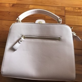 Samantha Vega  バックの画像