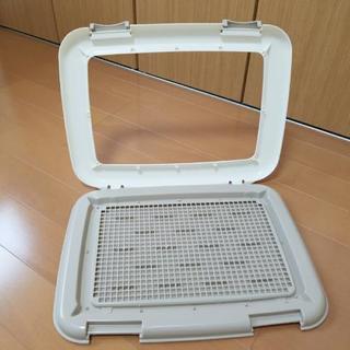 フチもれしにくいペットトレーの画像