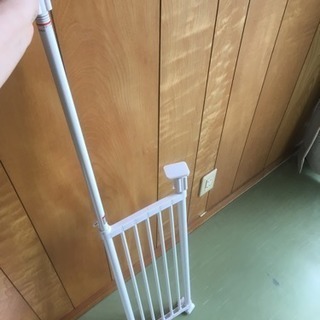 つっぱり棒の画像