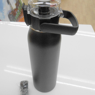 新品 未使用品 タケヤ ミーボトル 水筒 保冷専用 ステンレスボトル 1.0L ステンレス製携帯用魔法瓶 ショルダーベルト付 TAKEYA MEボトル 1000ml ☆ 札幌市 清田区 平岡の画像