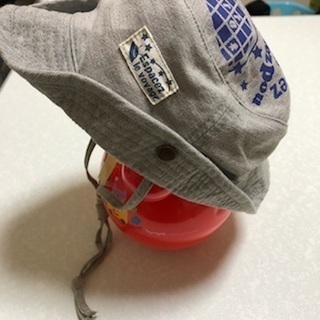 帽子１つ250円の画像