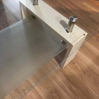 【美品】〆5月25日〆シンプル、お洒落なガラステーブル！！の画像