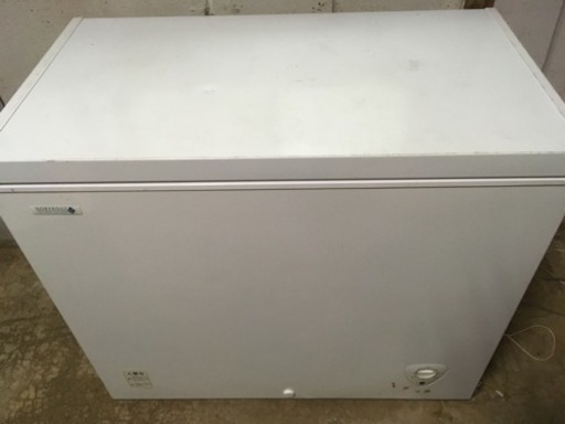 冷凍ストッカー