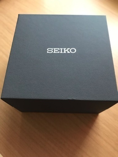 新品 配送無料  SEIKO　8Tクロノグラフ グレー