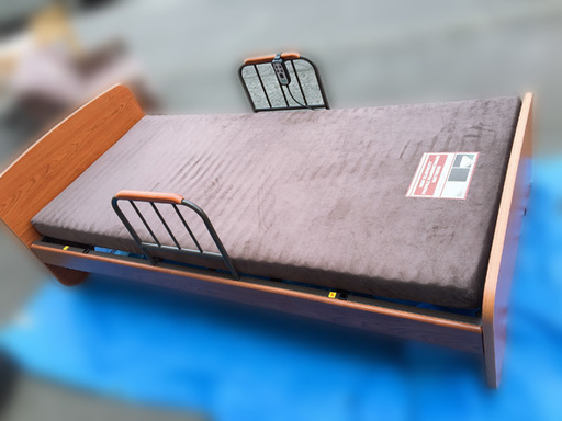 取引中　　　　【自社配送は札幌市内限定】NITORI/ニトリ 家庭用 電動ベッド ツーモーター 介護ベッド シングル MASS-005 マットレス付