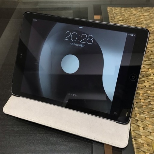 美品 カバー付 iPad Air 128GB Wi-Fi＋Cellular