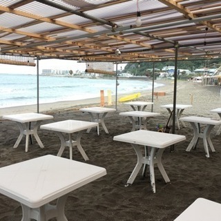 海の家 スタッフ募集 葉山の御用邸前に広がる世界的に知られてる綺麗なビーチの画像
